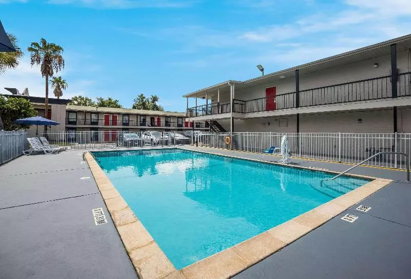 هتل Quality Inn Tallahassee Near University