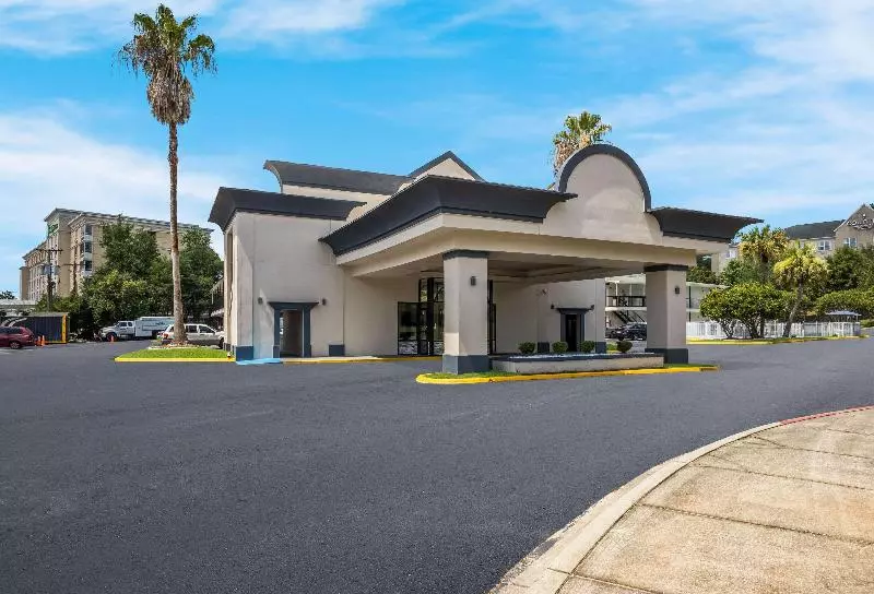 هتل Quality Inn Tallahassee Near University