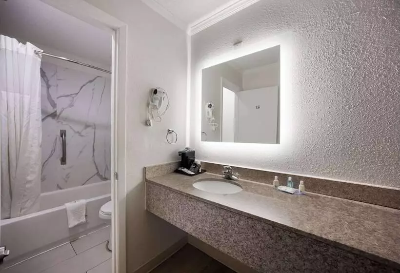 هتل Quality Inn Tallahassee Near University