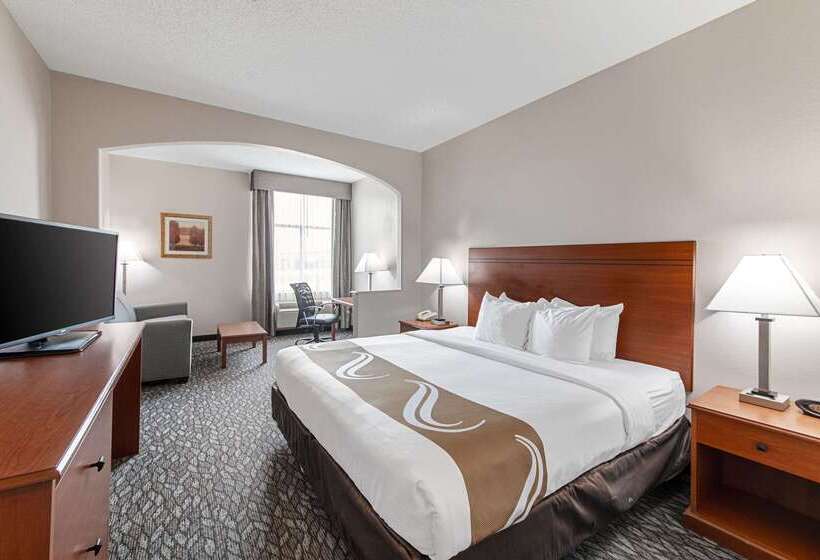 فندق Quality Suites