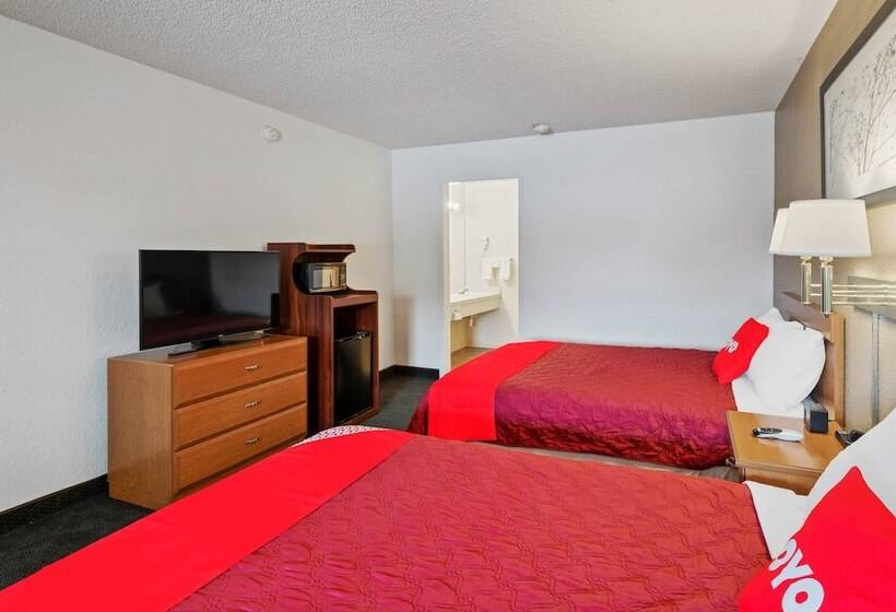 OYO Hotel Junction TX I-10