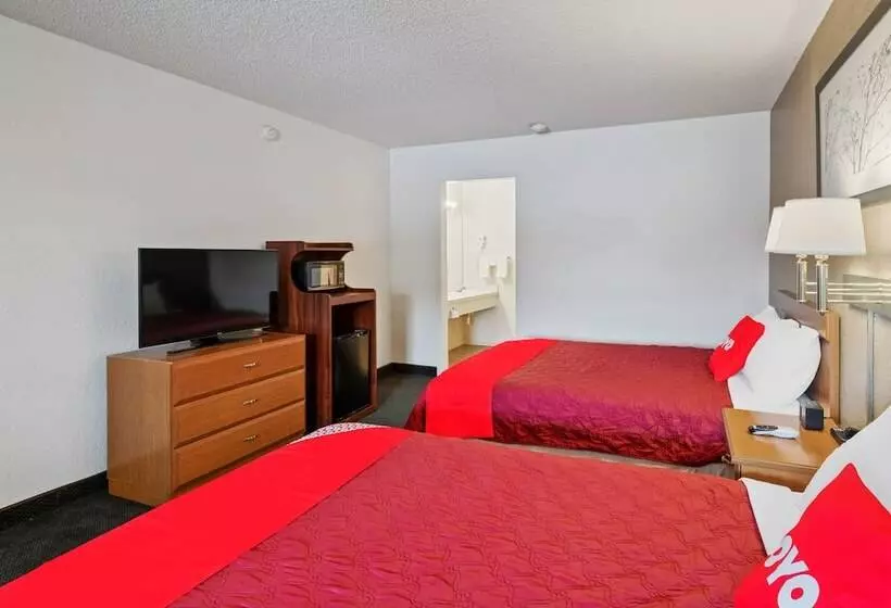 OYO Hotel Junction TX I-10