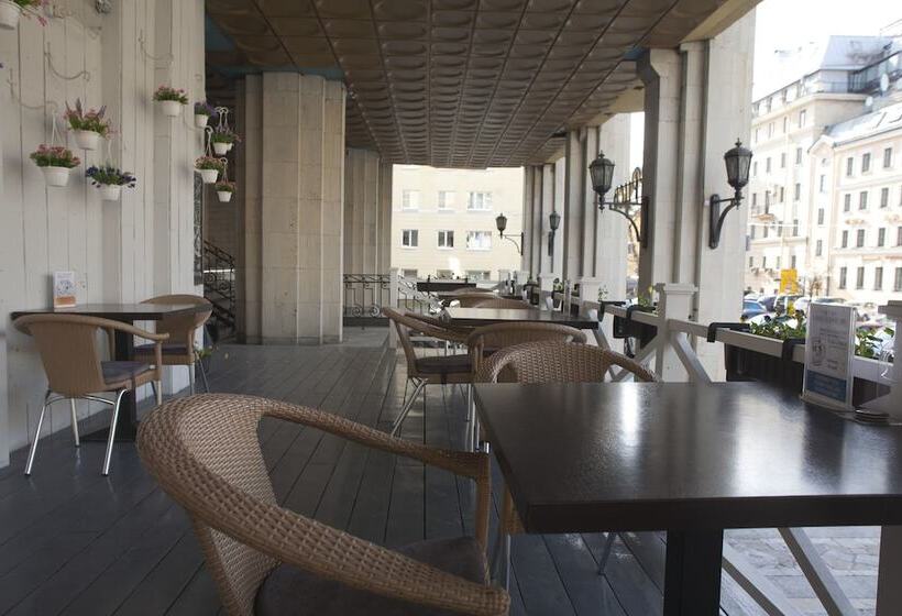 בית מלון כפרי Russ