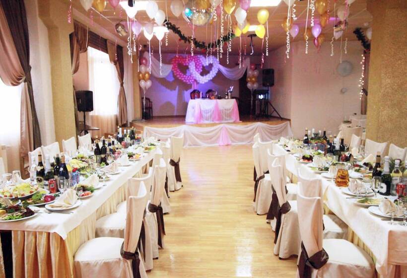 בית מלון כפרי Russ