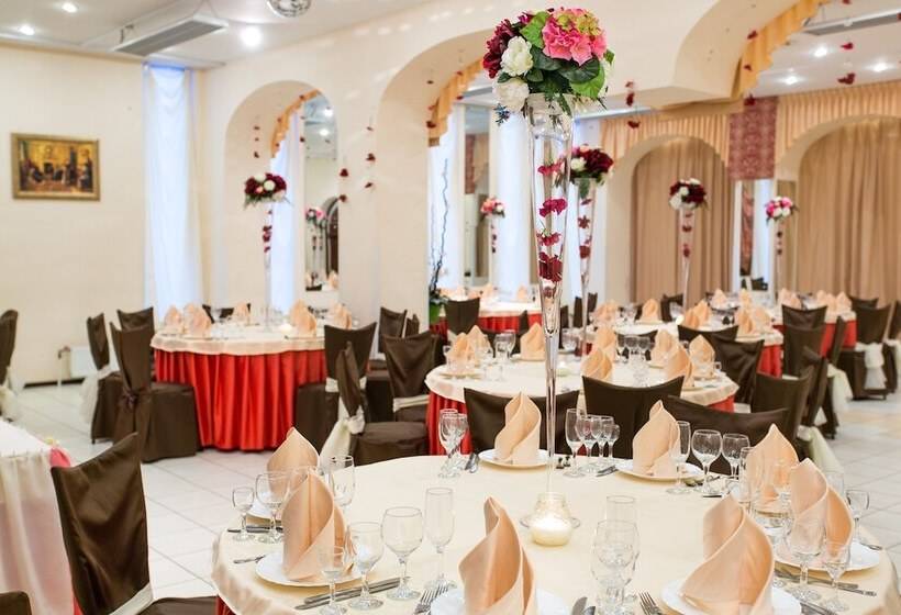 בית מלון כפרי Russ