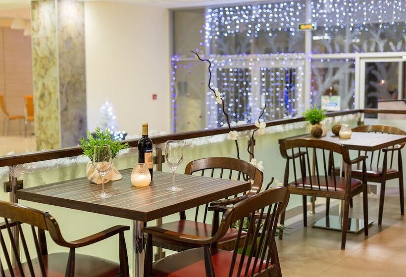 בית מלון כפרי Russ