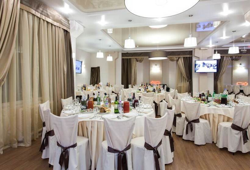 בית מלון כפרי Russ