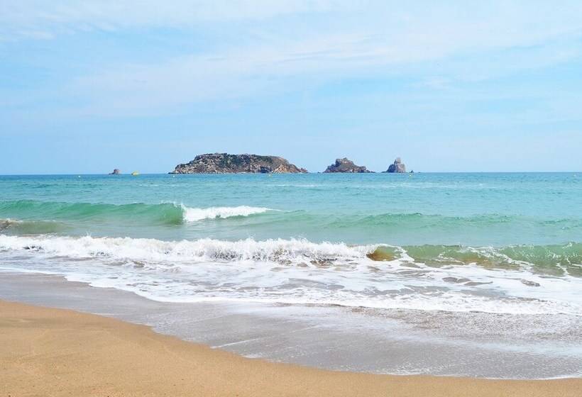 Отель Sant Feliu