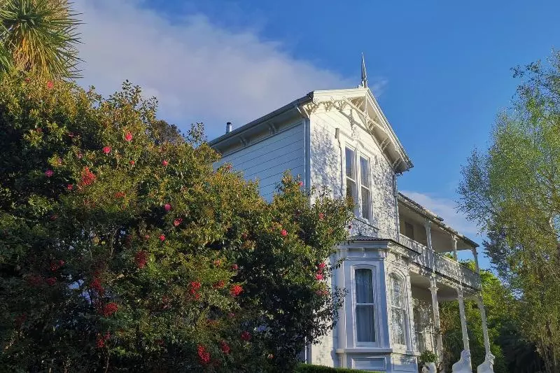 Отель Sennen House Boutique Accommodation