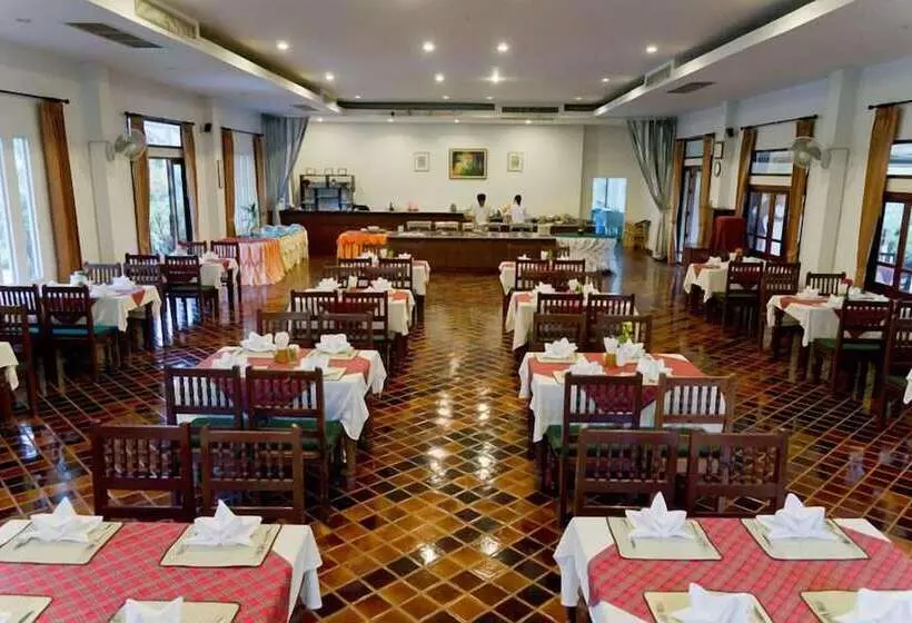 فندق Teak Garden Resort, Chiang Rai