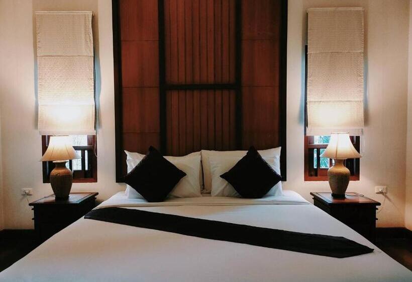 هتل Teak Garden Resort, Chiang Rai