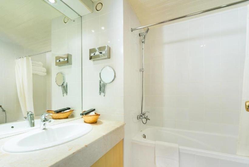 호텔 Tulip Inn Downtown Muscat