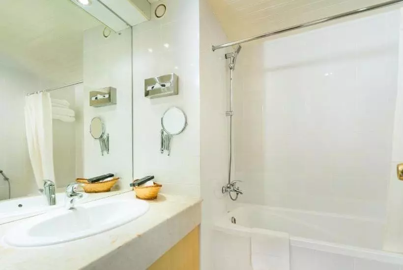 هتل Tulip Inn Downtown Muscat