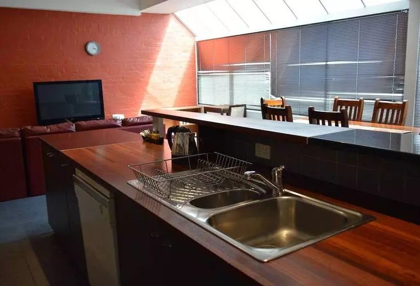 Отель Yti Garden