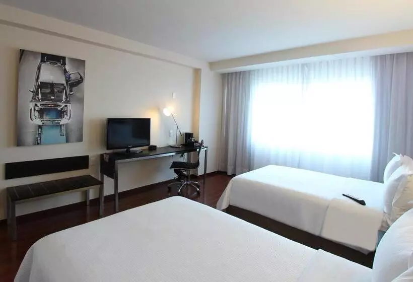 Hotelli Opus Grand Toluca Aeropuerto