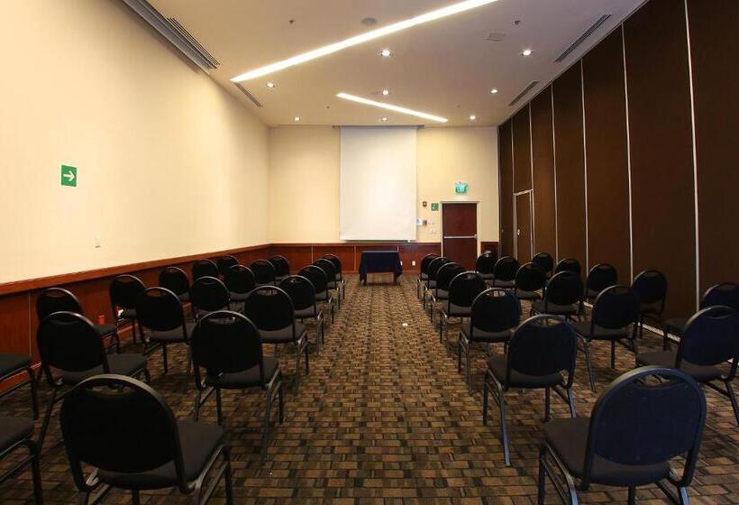 فندق Opus Grand Toluca Aeropuerto