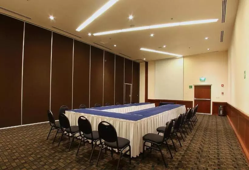 Hotelli Opus Grand Toluca Aeropuerto