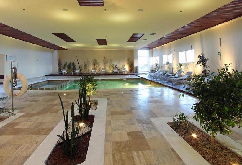 فندق Opus Grand Toluca Aeropuerto