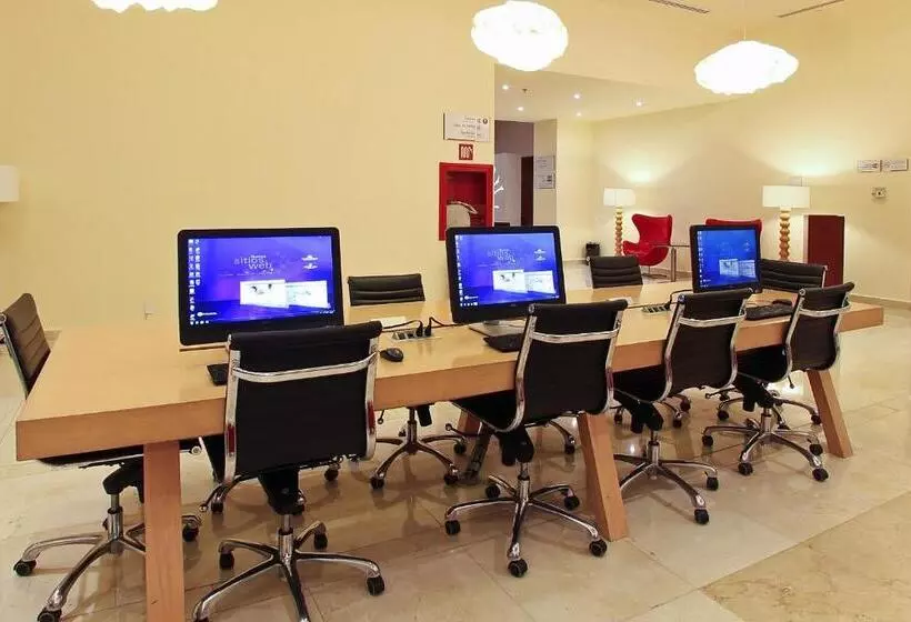 Hotelli Opus Grand Toluca Aeropuerto