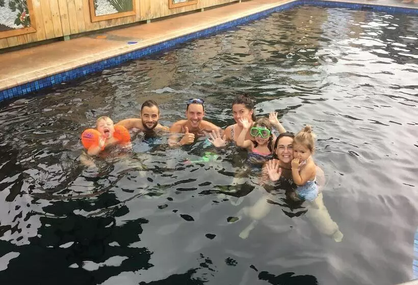 هتل Athenree Hot Springs & Holiday Park