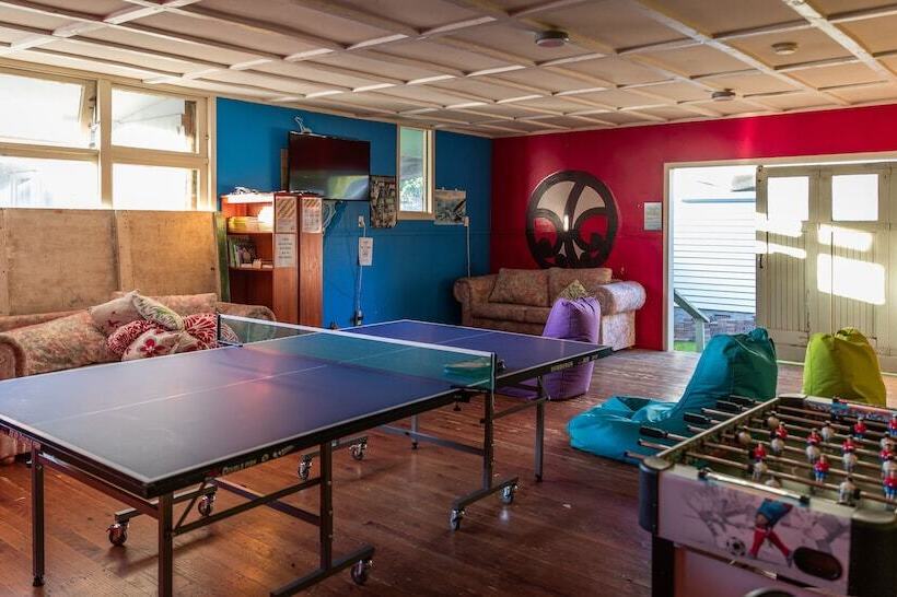 בית מלון כפרי Athenree Hot Springs & Holiday Park