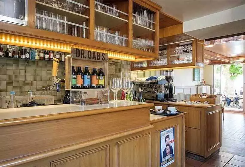 Hotelli Auberge De Duillier