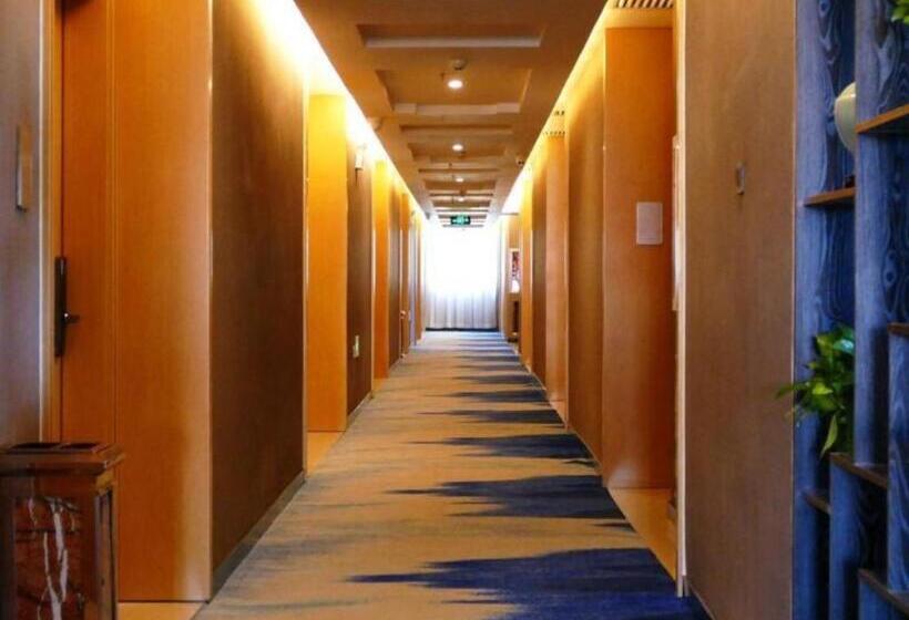 Hotel Greentree Inn Hami Railway Station Bayi Road