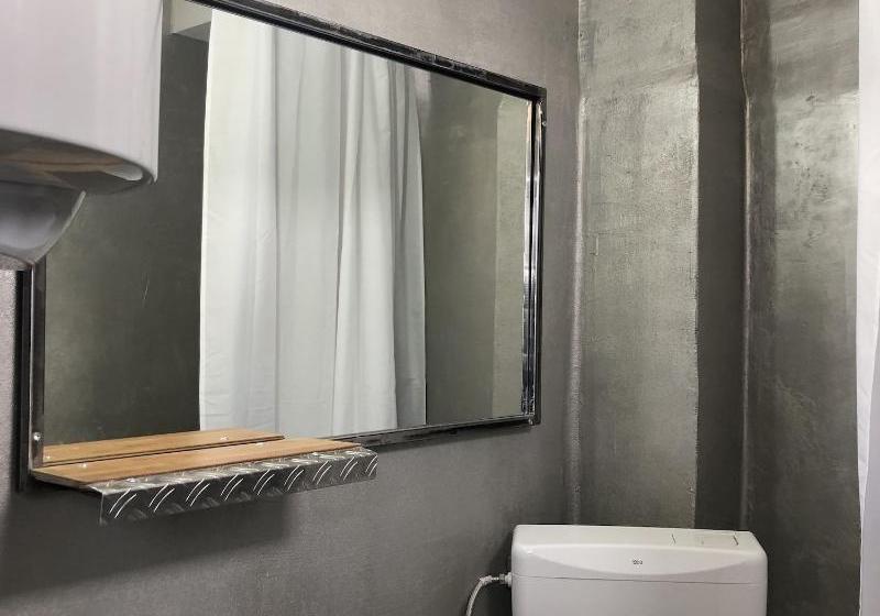 בית מלון כפרי Hostel Kisa’s Place By Pinch