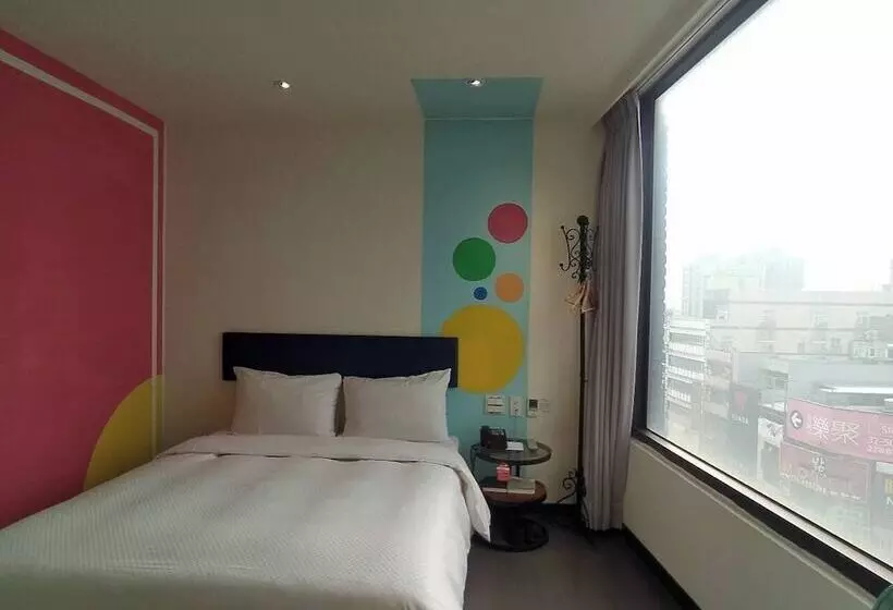 هتل J Taoyuan