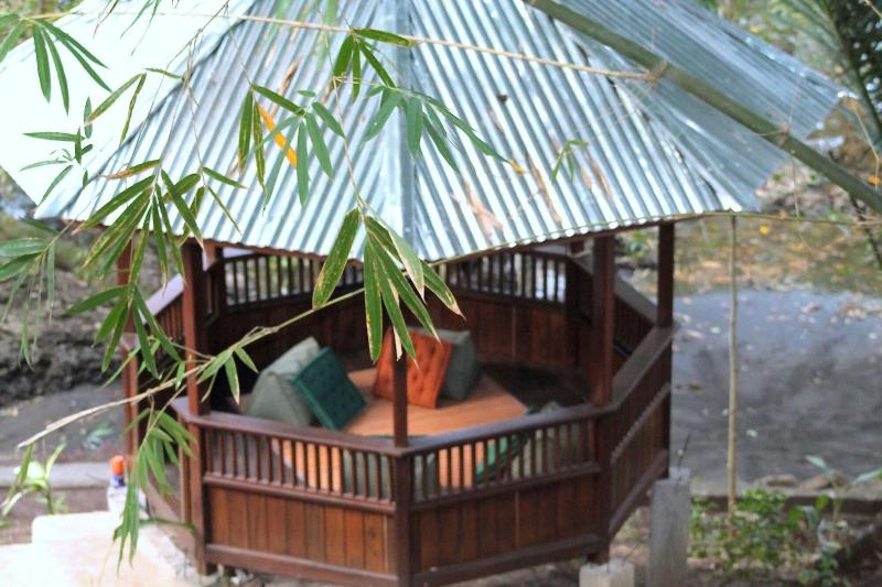 בית מלון כפרי Mamaling Souldiving Bunaken