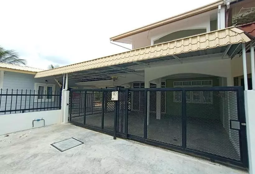 هتل Sibu Wedding Homestay2u婚礼主题民宿@delta Mall