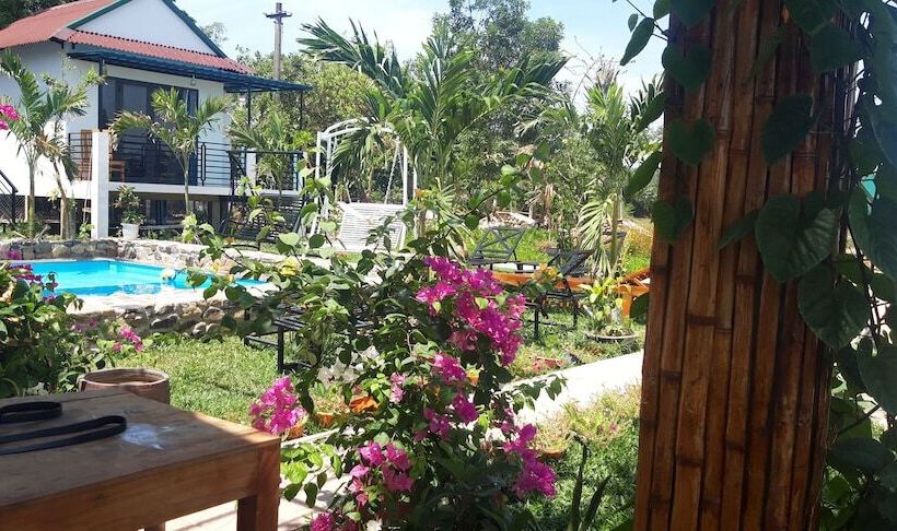 هتل Palafita Bungalow