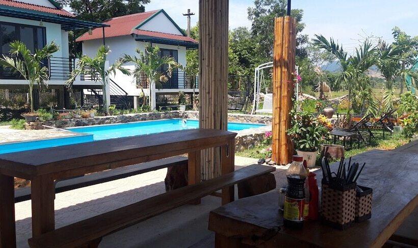 هتل Palafita Bungalow