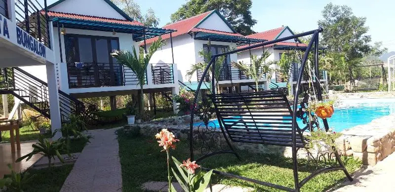 هتل Palafita Bungalow