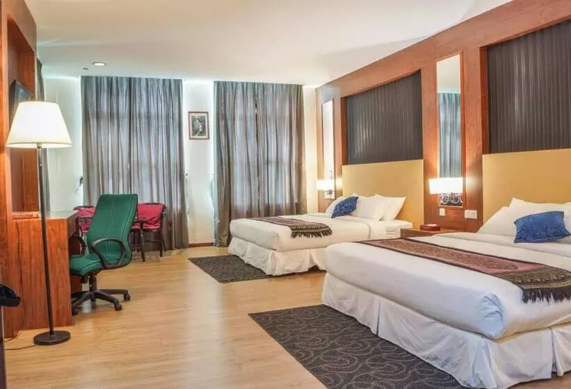 ホテル Pen Mutiara