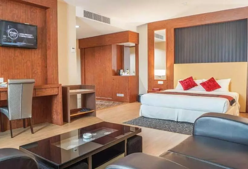 ホテル Pen Mutiara