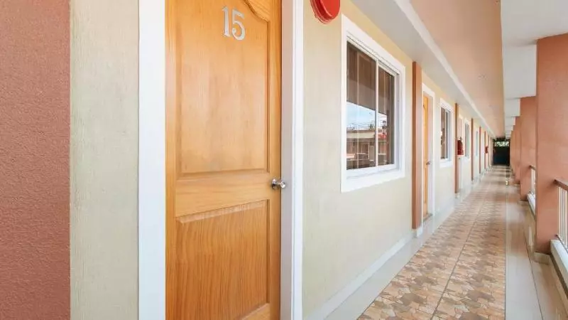 ホテル Reddoorz Plus Near Lapasan Plaza Cagayan De Oro