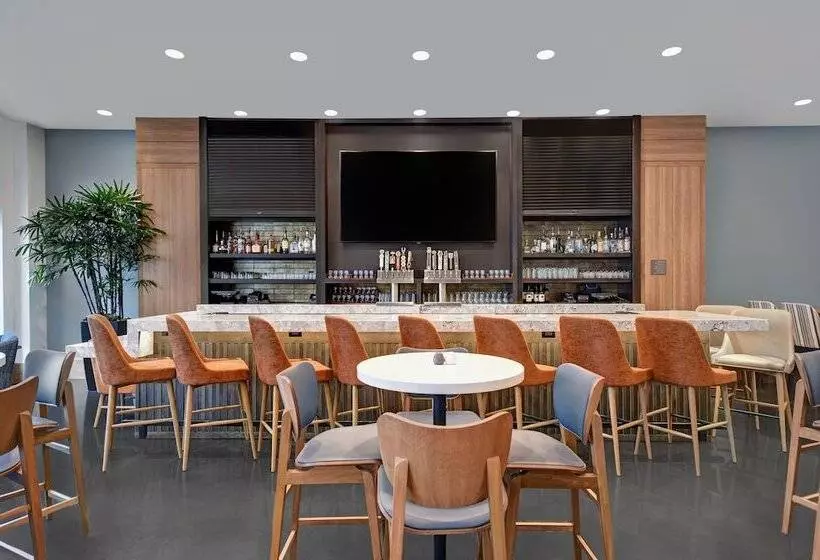 Hotelli Staybridge Suites Houston Galleria Area By Ihg