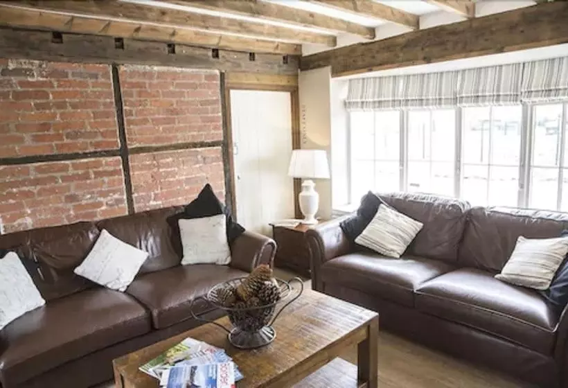 Hotelli The Salwey Arms