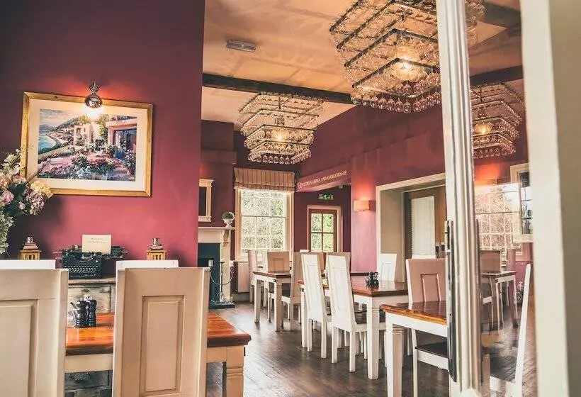 Hotelli The Salwey Arms