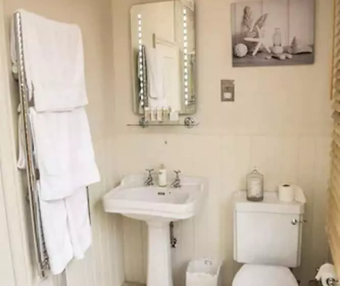 Hotelli The Salwey Arms