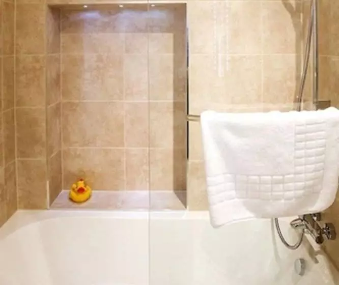 Hotelli The Salwey Arms