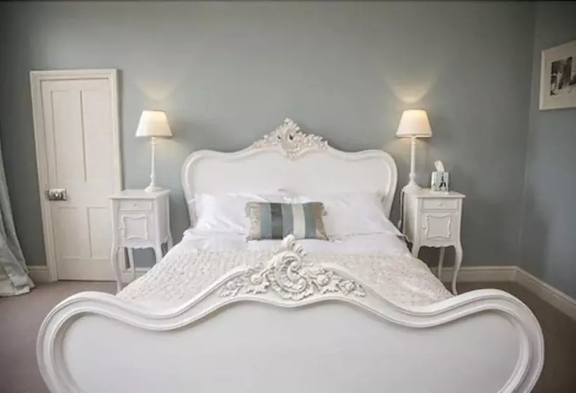 Hotelli The Salwey Arms