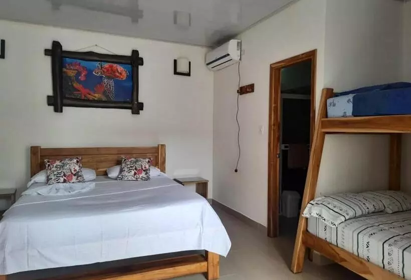 ホテル La Ensenada Necocli