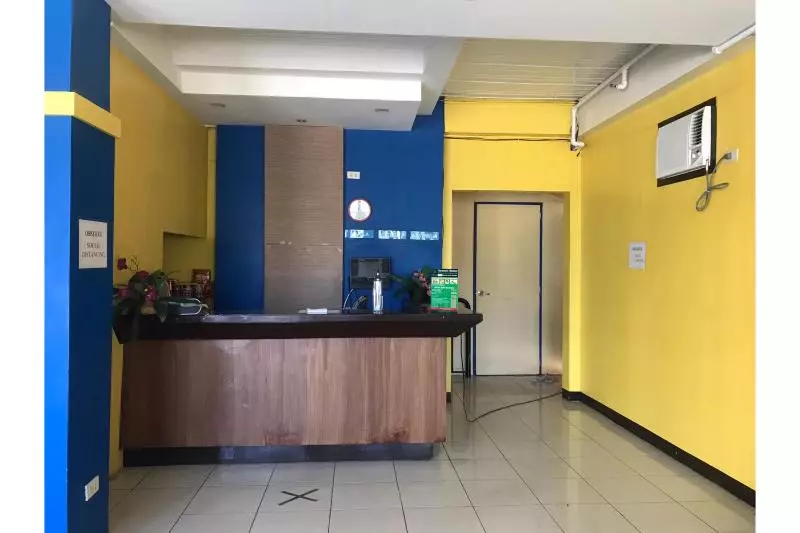 ホテル Oyo 762 Laurien