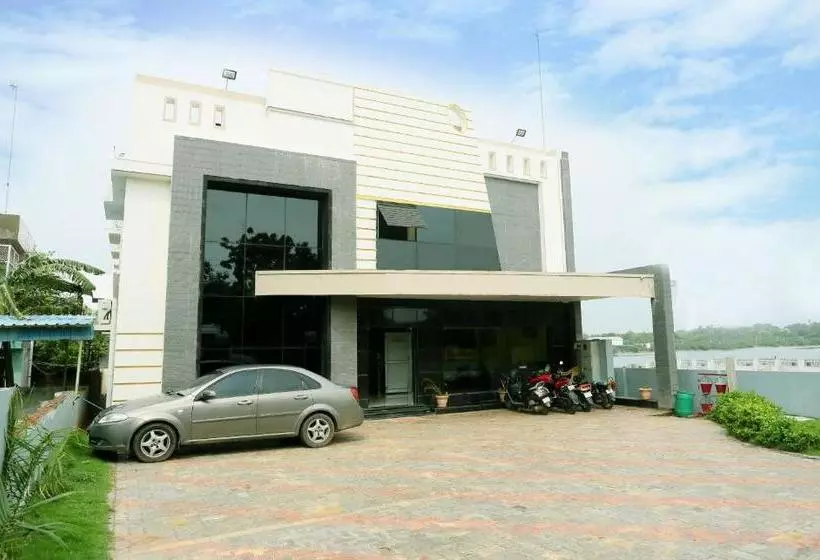 ホテル Oyo 78953 Flagship Ram Leela