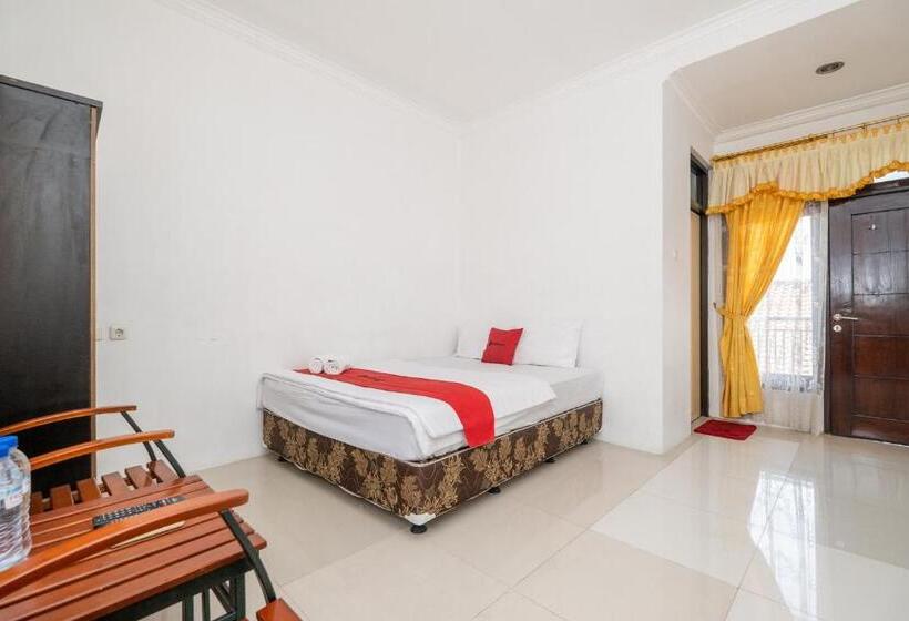 בית מלון כפרי Reddoorz At Gunungsari Surabaya 2