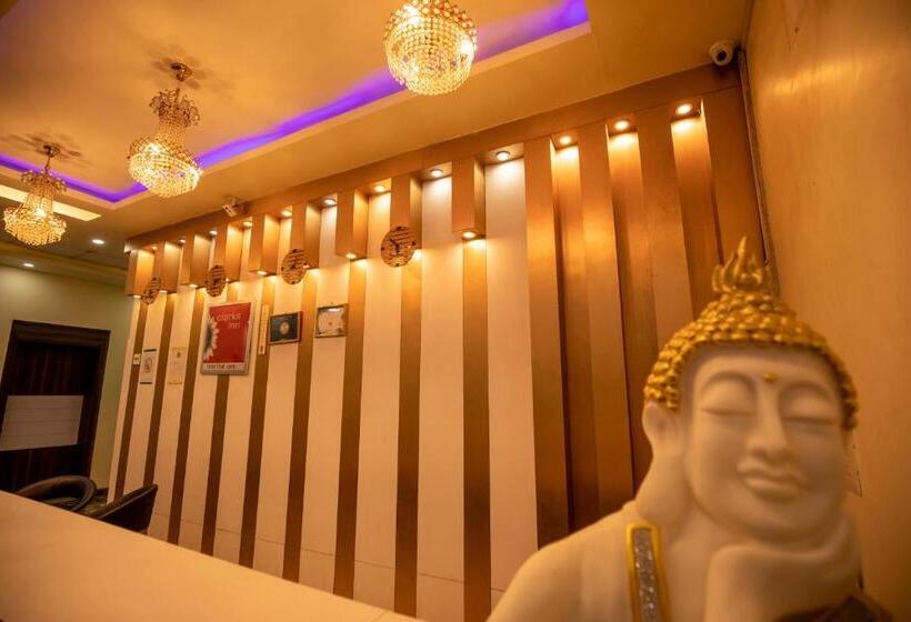 هتل Sukhdeo Palace