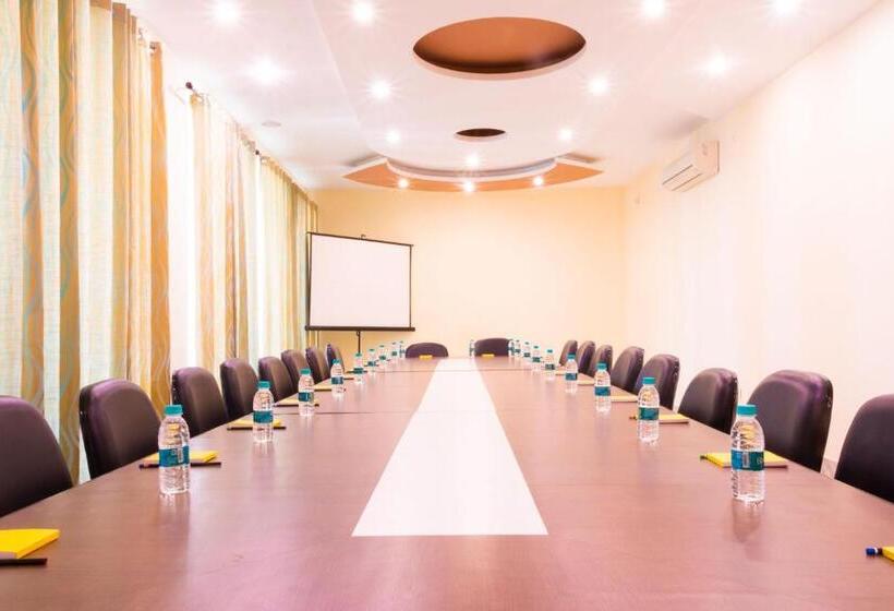 호텔 The Neeraj River Forest Resort Ayurvedic Wellness Center