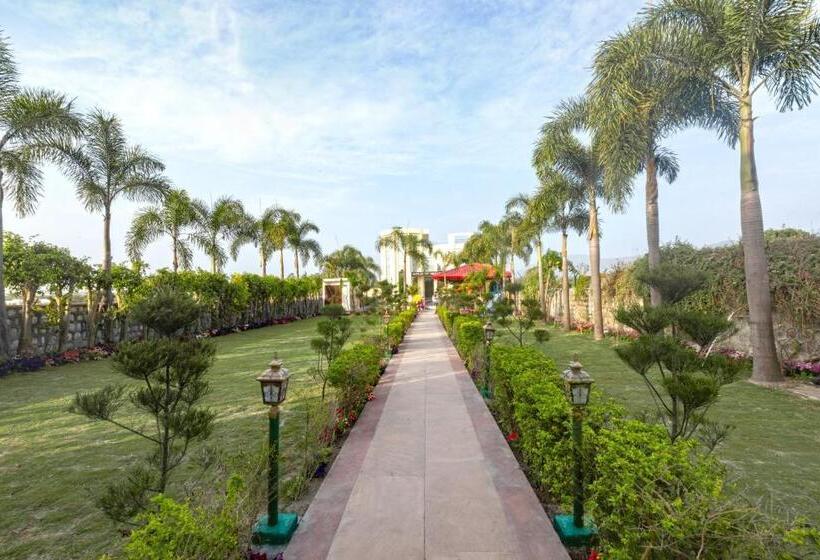 호텔 The Neeraj River Forest Resort Ayurvedic Wellness Center